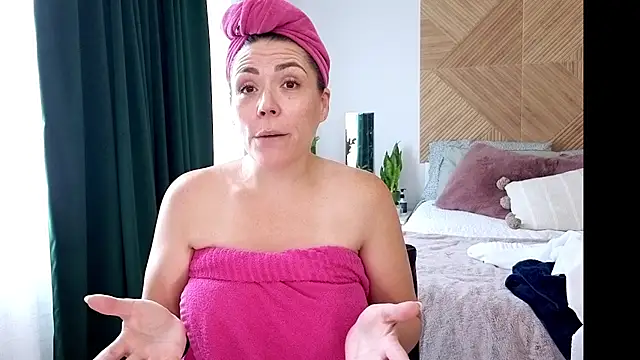 Ellie-L-Elizabeth online show from 08/02/26, 02:15