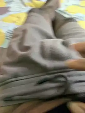 Snapshot of telugu_decent chatting on 12/19/25, 08:21 telugu decent online show from 12/19/25, 08:21