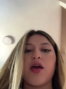 lunablossom  online show from 03/16/25, 03:39