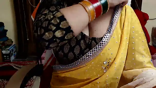 Naughty Kashish online show from 12/24/24, 06:00