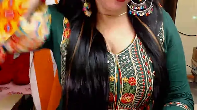 Naughty Kashish online show from 09/18/25, 09:00