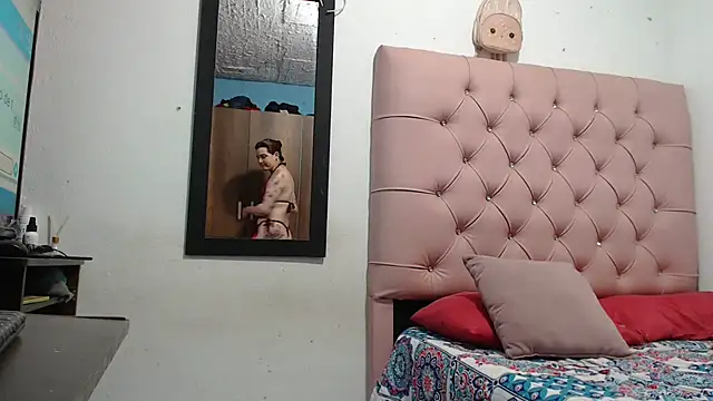 sabrinagee321930 online show from 12/18/24, 11:34