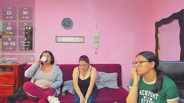 lesbiancuple online show from 10/16/25, 03:35