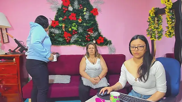 lesbiancuple online show from 02/02/26, 12:37