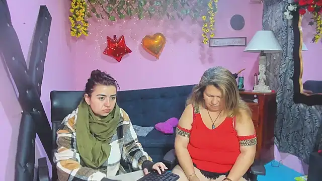 lesbiancuple online show from 03/06/26, 11:50