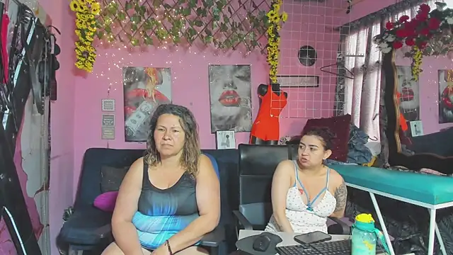 lesbiancuple online show from 05/18/26, 12:55