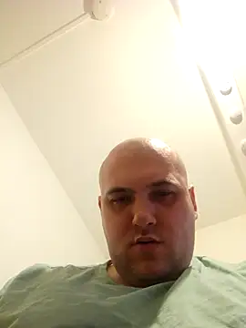 mario890605 online show from 02/06/26, 10:46