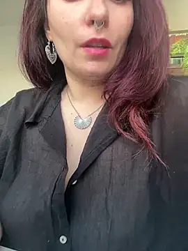 Snapshot of LunaMoongirl chatting on 12/06/24, 01:55 LunaMoongirl online show from 12/06/24, 01:55