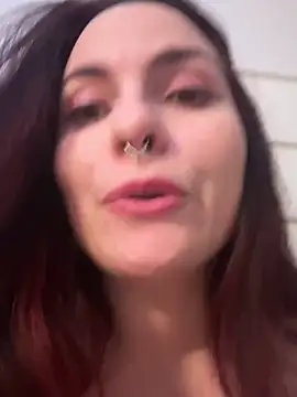 Snapshot of LunaMoongirl chatting on 01/22/25, 04:44 LunaMoongirl online show from 01/22/25, 04:44