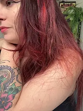 LunaMoongirl online show from 02/04/25, 09:38