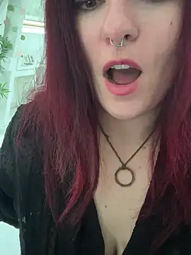 Snapshot of LunaMoongirl chatting on 09/14/25, 05:23 LunaMoongirl online show from 09/14/25, 05:23