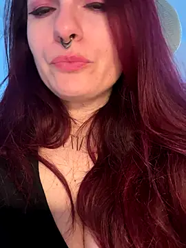 Snapshot of LunaMoongirl chatting on 11/13/25, 03:55 LunaMoongirl online show from 11/13/25, 03:55