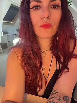 LunaMoongirl online show from 07/06/26, 05:26