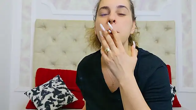 KarinaNoir online show from 02/28/25, 05:15