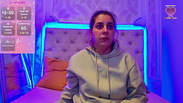 Snapshot of KarinaNoir chatting on 02/10/26, 05:00 KarinaNoir online show from 02/10/26, 05:00