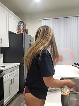 Snapshot of AriannaPena chatting on 03/10/25, 08:48 AriannaPena online show from 03/10/25, 08:48