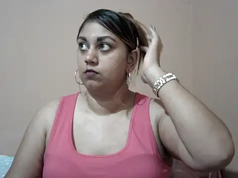 bellachow10 online show from 12/22/25, 12:24