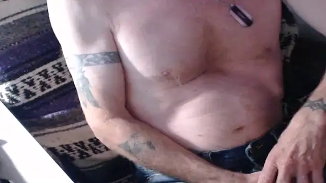 QueenDenizeAndTheCaptain online show from 10/16/25, 10:27