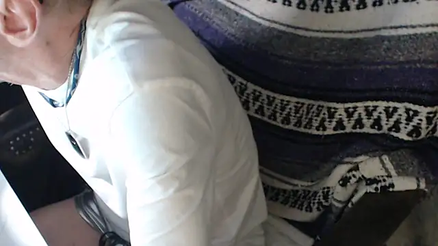 QueenDenizeAndTheCaptain online show from 10/17/25, 02:37