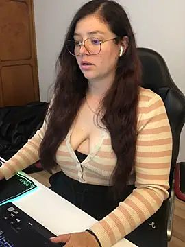 kayortiiz online show from 05/26/26, 12:50
