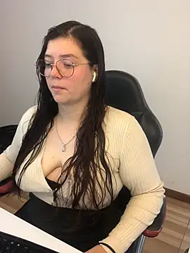 kayortiiz online show from 07/15/26, 05:40
