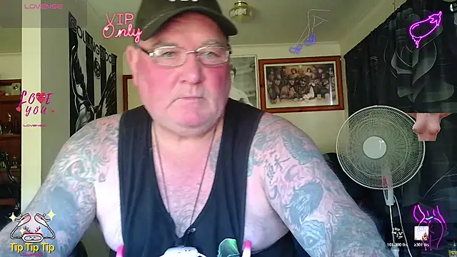 Snapshot of HOTANAL chatting on 06/11/26, 02:11 HOTANAL online show from 06/11/26, 02:11