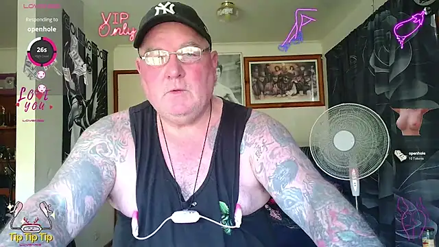 Snapshot of HOTANAL chatting on 06/17/26, 01:52 HOTANAL online show from 06/17/26, 01:52