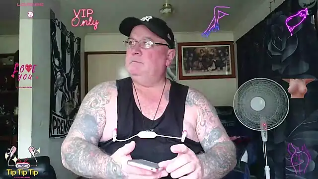 Snapshot of HOTANAL chatting on 06/18/26, 02:34 HOTANAL online show from 06/18/26, 02:34