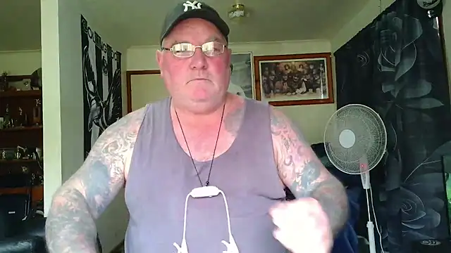 Snapshot of HOTANAL chatting on 06/20/26, 02:25 HOTANAL online show from 06/20/26, 02:25