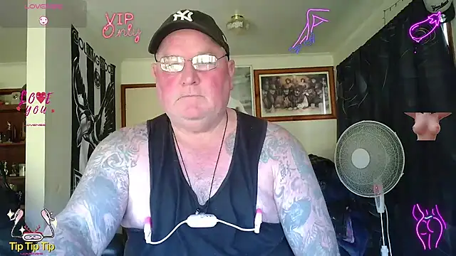 Snapshot of HOTANAL chatting on 07/18/26, 02:05 HOTANAL online show from 07/18/26, 02:05