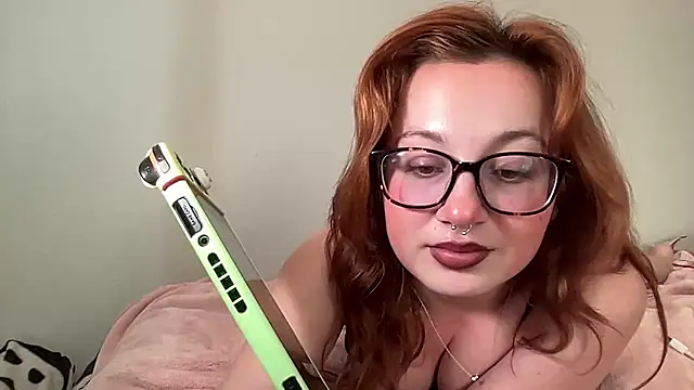 Snapshot of sweetandwet_daddy chatting on 02/13/25, 03:14 sweetandwet daddy online show from 02/13/25, 03:14