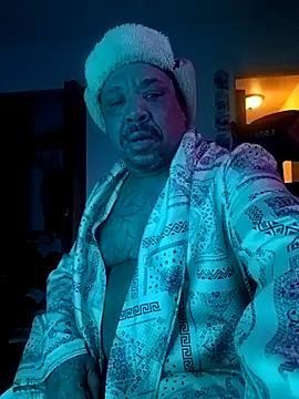 yellowwetfox online show from 12/22/24, 06:39