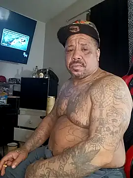 yellowwetfox online show from 12/27/24, 01:32