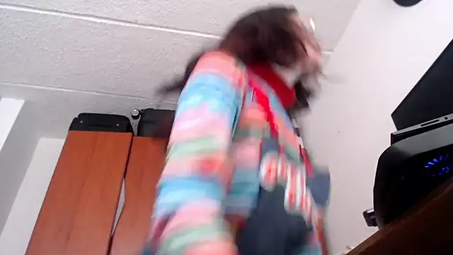 Juls winter  online show from 03/19/25, 04:24