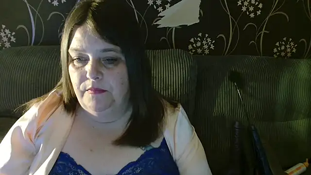 Snapshot of HouseWifeWhore_Milf chatting on 09/27/25, 10:26 HouseWifeWhore Milf online show from 09/27/25, 10:26