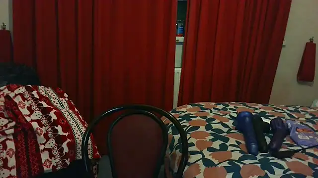 HouseWifeWhore Milf online show from 03/28/26, 02:33