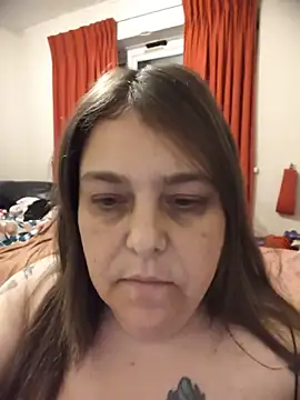 HouseWifeWhore Milf online show from 06/06/26, 02:27