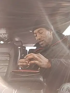 markquanna online show from 12/01/25, 06:57