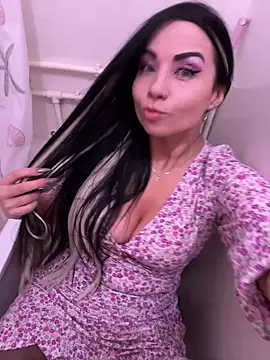 CrazzyChicks online show from 02/16/25, 12:10