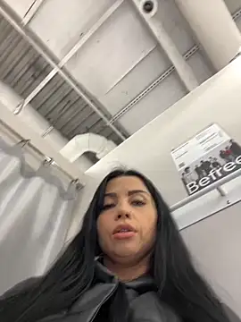 CrazzyChicks online show from 11/22/25, 07:29