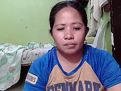 Snapshot of sweetlady_pinay chatting on 02/12/25, 04:23 sweetlady pinay online show from 02/12/25, 04:23