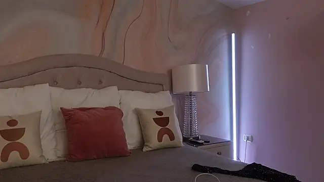 Snapshot of OliviaSirena chatting on 10/09/25, 07:34 OliviaSirena online show from 10/09/25, 07:34