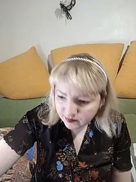 Snapshot of stefanyharper16 chatting on 03/08/26, 12:42 stefanyharper16 online show from 03/08/26, 12:42