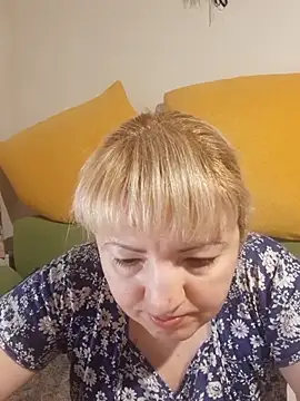 Snapshot of stefanyharper16 chatting on 03/27/26, 12:16 stefanyharper16 online show from 03/27/26, 12:16