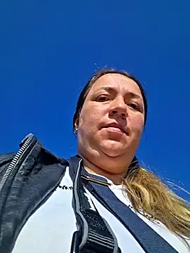 isabella rossse online show from 03/12/26, 02:12