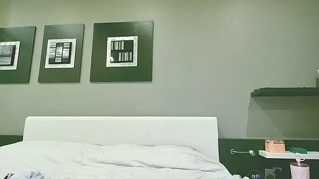 isabella rossse online show from 04/07/26, 05:24