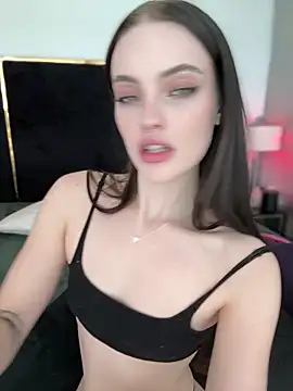 Snapshot of KarissaChantelle chatting on 12/03/24, 09:23 KarissaChantelle online show from 12/03/24, 09:23