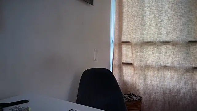 Snapshot of romeolovedark chatting on 04/20/26, 02:53 romeolovedark online show from 04/20/26, 02:53