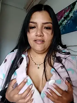 Snapshot of laura_dirtyhot chatting on 12/04/25, 09:51 laura dirtyhot online show from 12/04/25, 09:51