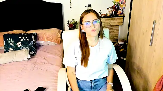 Xiimen online show from 03/12/25, 10:28